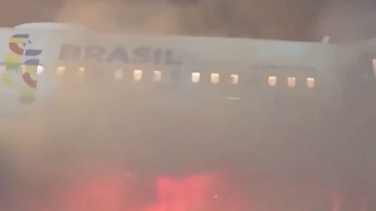 Panik-in-S-o-Paulo-Flammen-unter-Airbus-Maschine-169-Passagiere-evakuiert